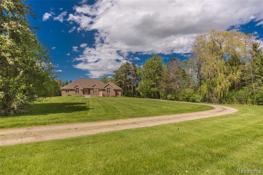 7893 Lantern Drive, Almont, MI 48003 — Photo 3