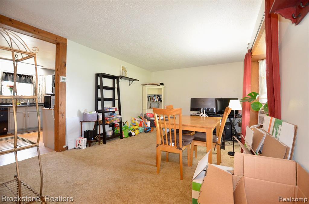 10083 HEGEL Road, Goodrich Vlg, MI — Photo 6