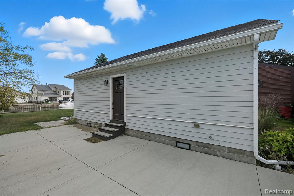 37752 Huron Pointe Drive, Harrison Township, MI — Photo 19