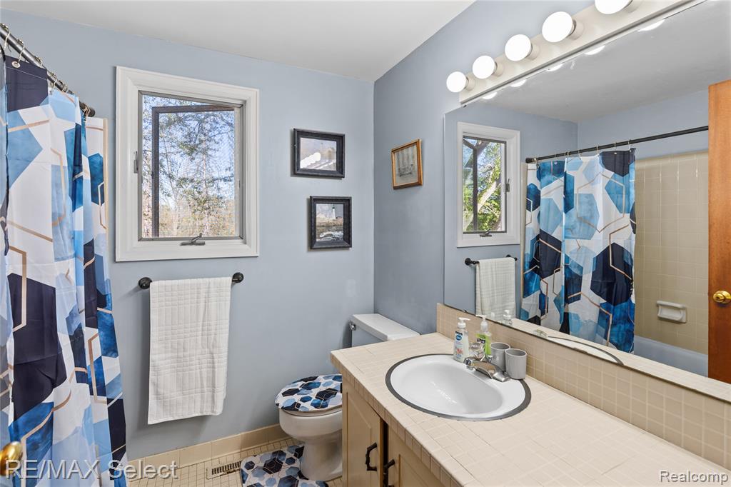 1490 Dyemeadow Lane, Flint, MI 48532 — Photo 43