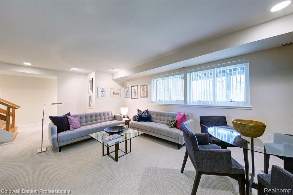 1921 Pine Ridge Lane, Bloomfield Hills, MI 48302 — Photo 49