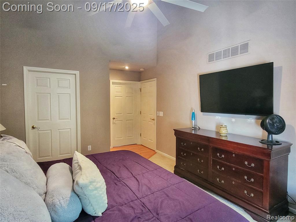 5566 Elmhurst Drive, Trenton, MI 48183 — Photo 26