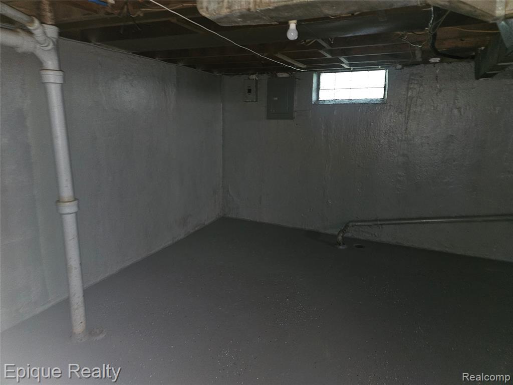 6166 Farmbrook Street, Detroit, MI 48224 — Photo 11