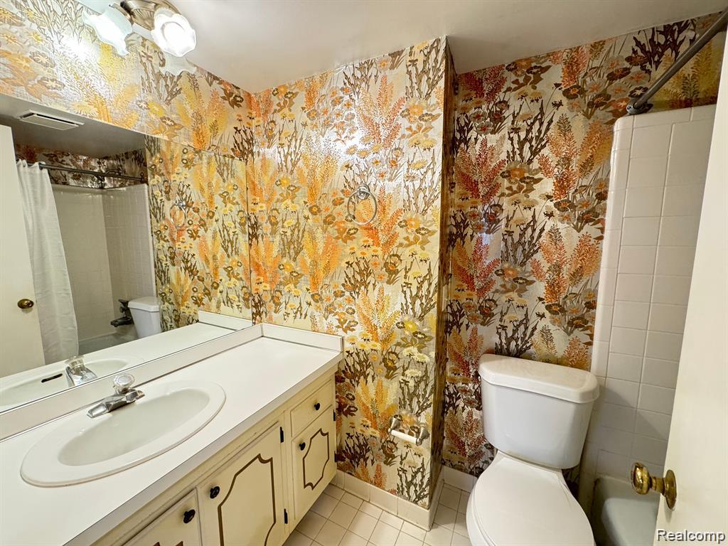 16880 Edloytom Way, Clinton Twp, MI 48038 — Photo 8