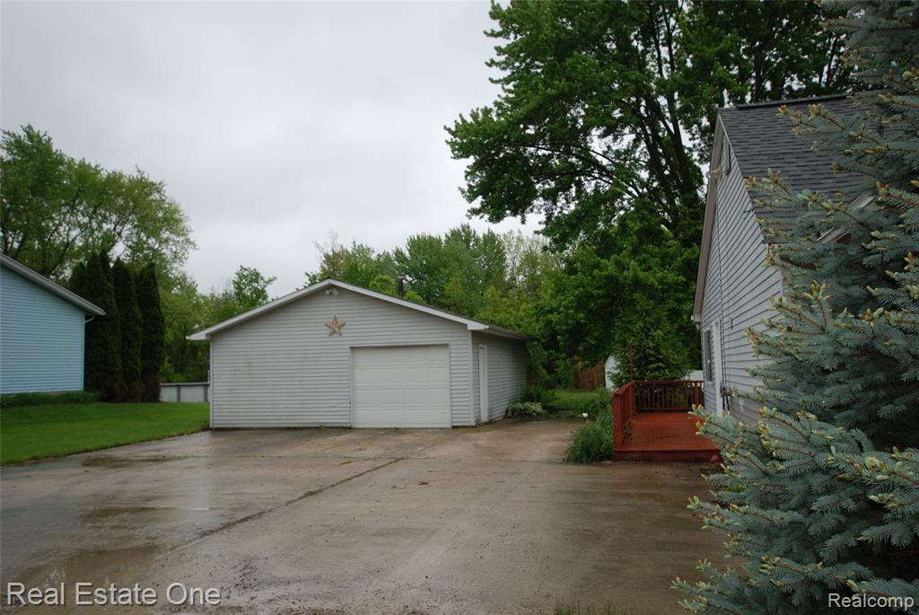 5399 BROBECK Street, Flint, MI 48532 — Photo 2