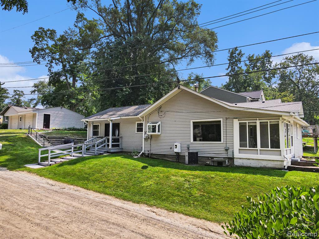 5905 Fonda Lake Drive, Brighton, MI 48116 — Photo 3