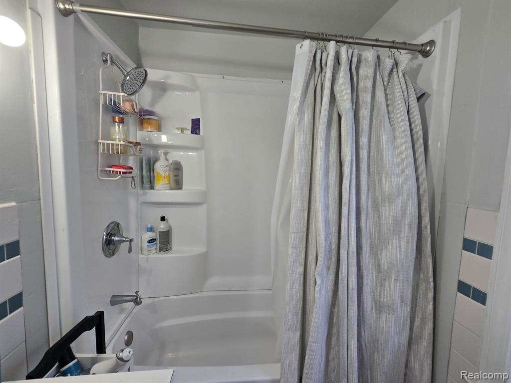 423 Bailey Street, East Lansing, MI 48823 — Photo 43