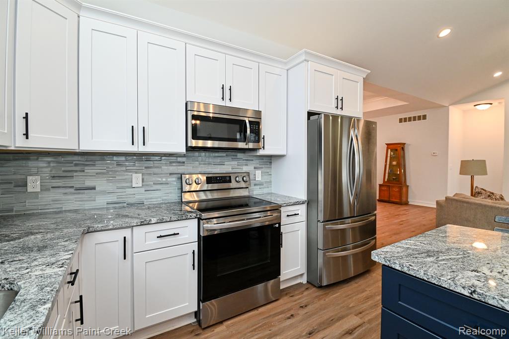 38 FOX HOLLOW Drive, Metamora, MI 48455 — Photo 13