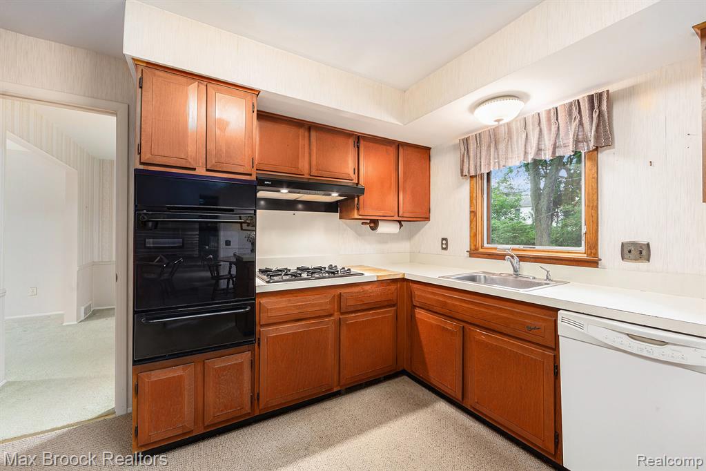 942 S Shady Hollow Circle, Bloomfield Hills, MI 48304 — Photo 8