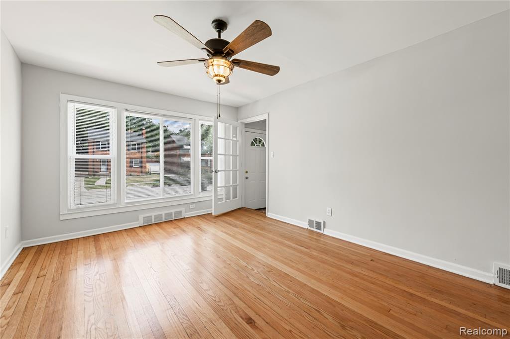 18243 Freeland Street, Detroit, MI 48235 — Photo 10