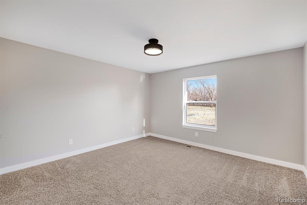 2417 EUGENE Street, Burton, MI 48519 — Photo 12