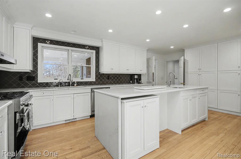 5840 Inkster Road, West Bloomfield, MI 48323 — Photo 19