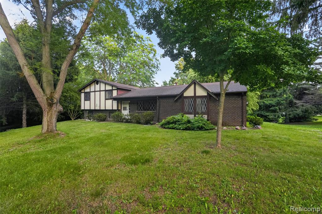 16955 English Road, Manchester, MI 48158 — Photo 2