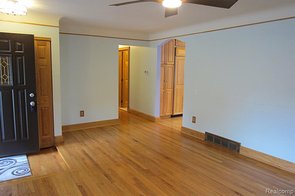 52477 Pappy Lane, Shelby Twp, MI 48316 — Photo 16