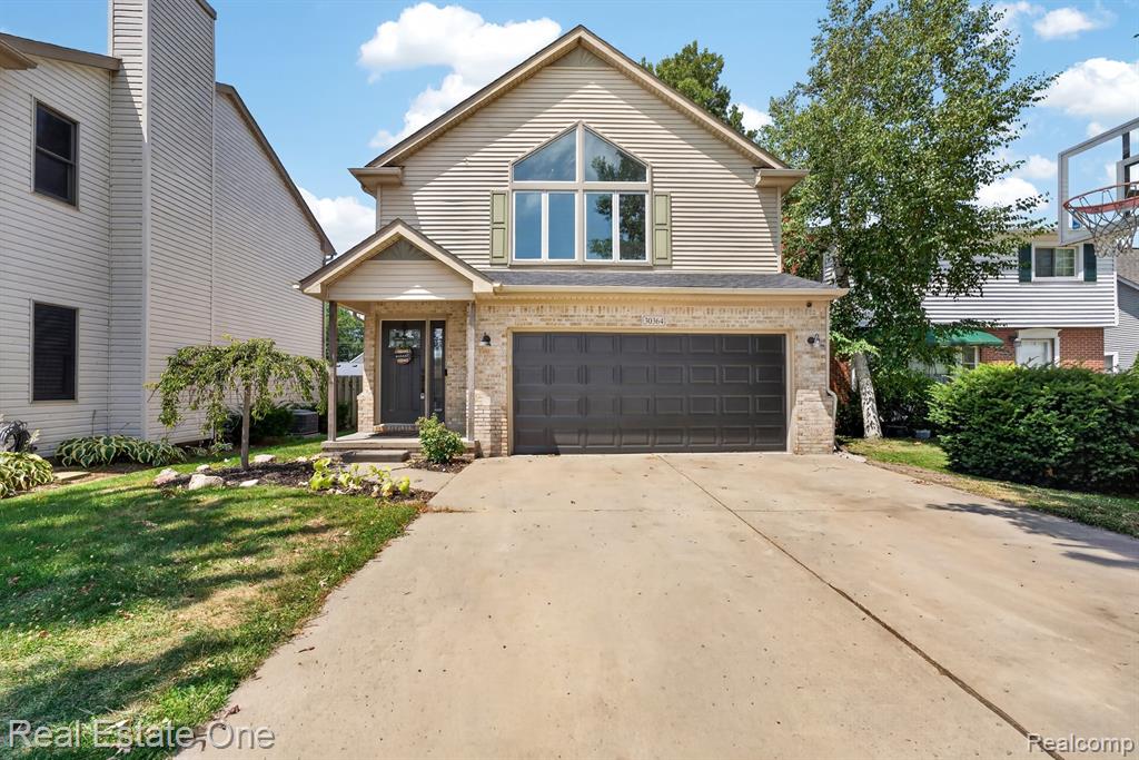 30364 Adams Drive, Rockwood, MI