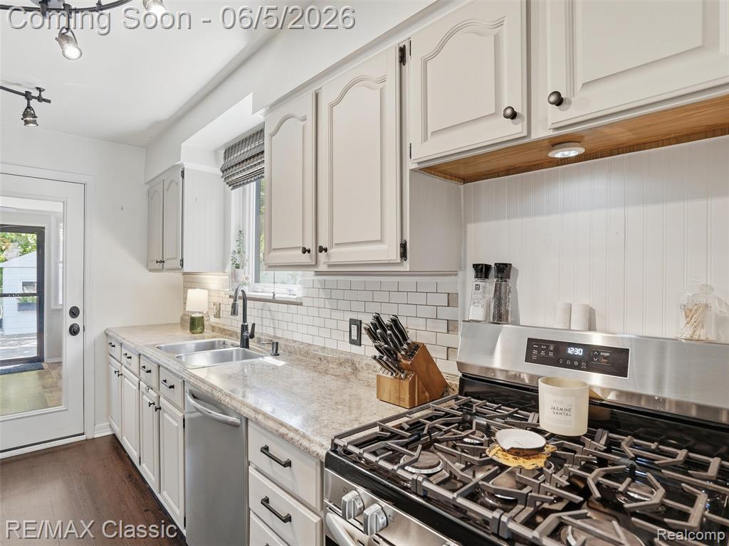724 N Mildred Street, Dearborn, MI 48128 — Photo 13