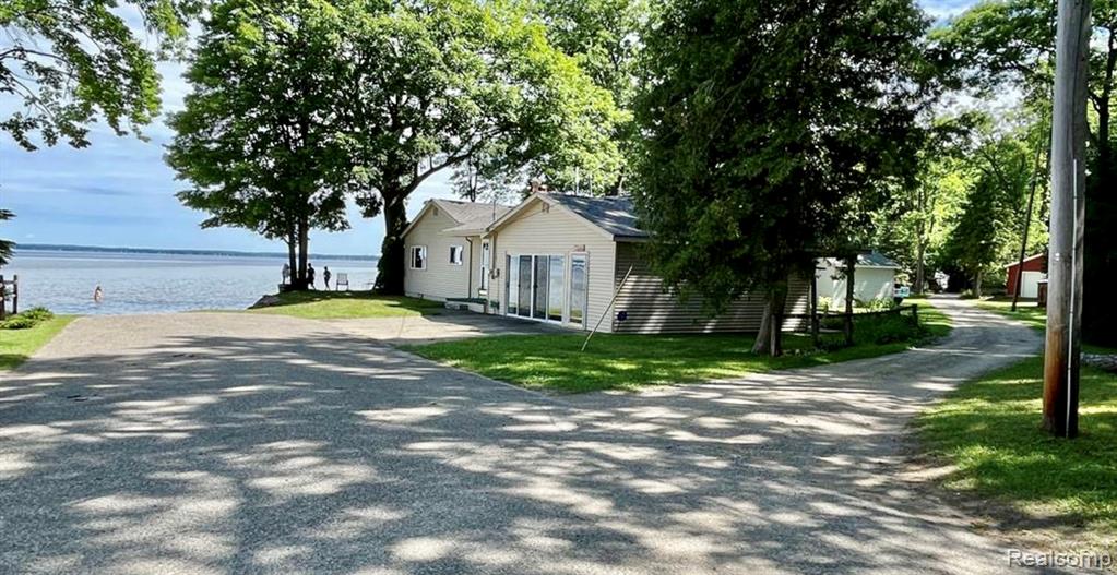 328 Sheridan Drive, Prudenville, MI 48651 — Photo 42