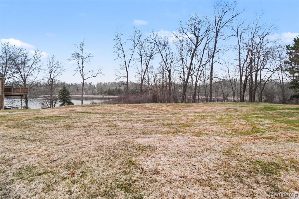 5080 Mirror Lake Court, West Bloomfield, MI 48323 — Photo 35