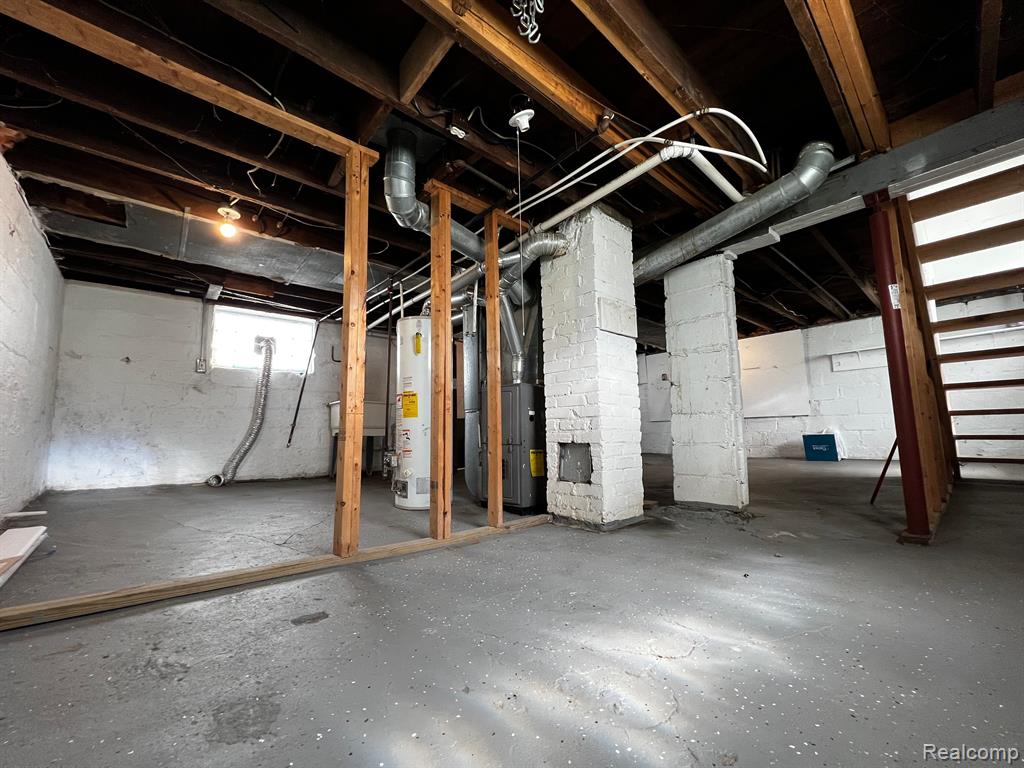 63 HAMILTON Street, Pontiac, MI 48342 — Photo 16