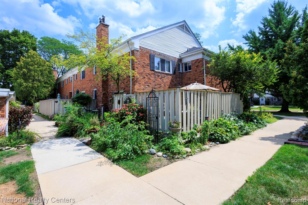 450 BILLINGSGATE, C, Bloomfield Hills, MI 48301 — Photo 25