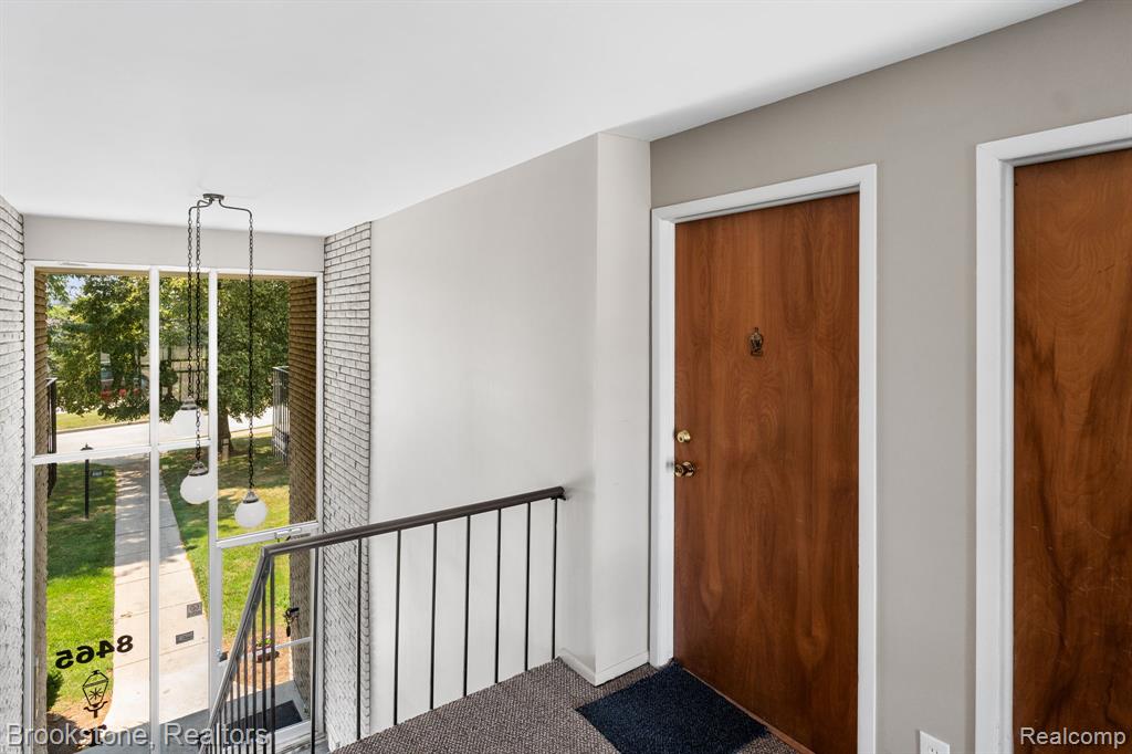 8465 KENNEDY Circle, Warren, MI 48093 — Photo 3