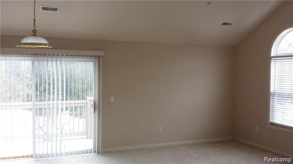 28339 Carlton Way Drive, 33, Novi, MI 48377 — Photo 6
