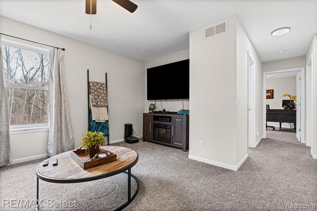 185 Laura Lane, Linden, MI 48451 — Photo 34