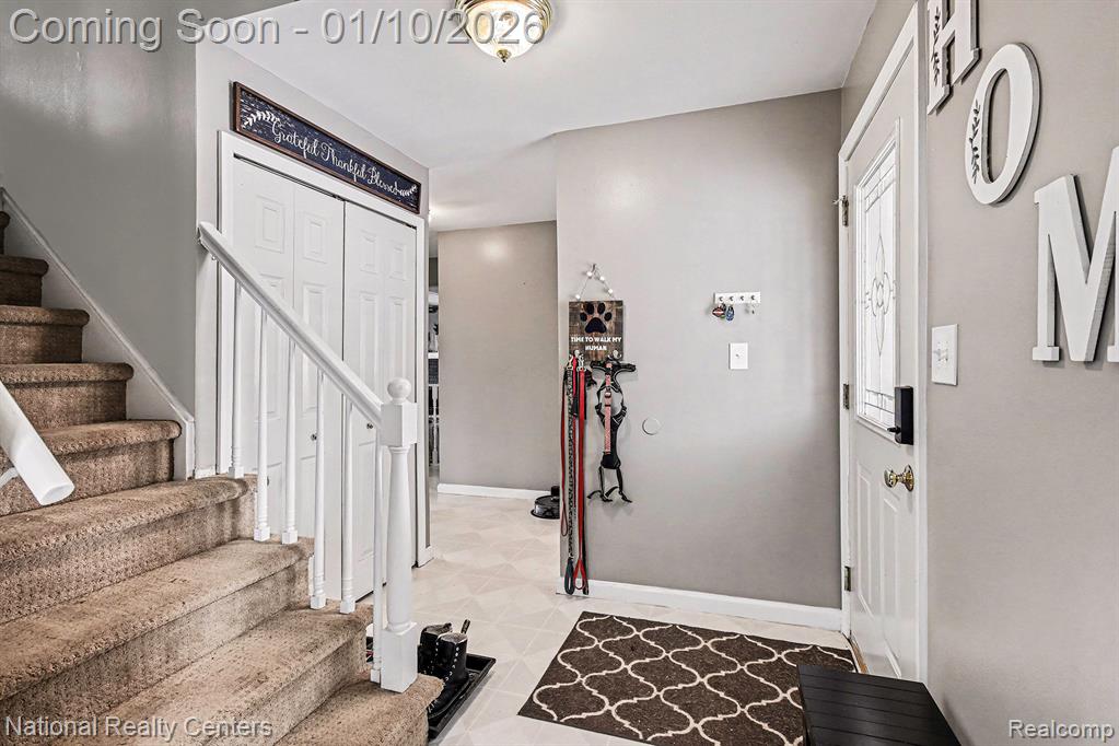 24840 Cabot Drive, Woodhaven, MI 48183 — Photo 5