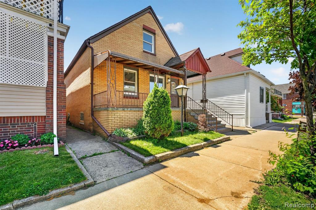 2978 Evaline Street, Hamtramck, MI 48212 — Photo 2