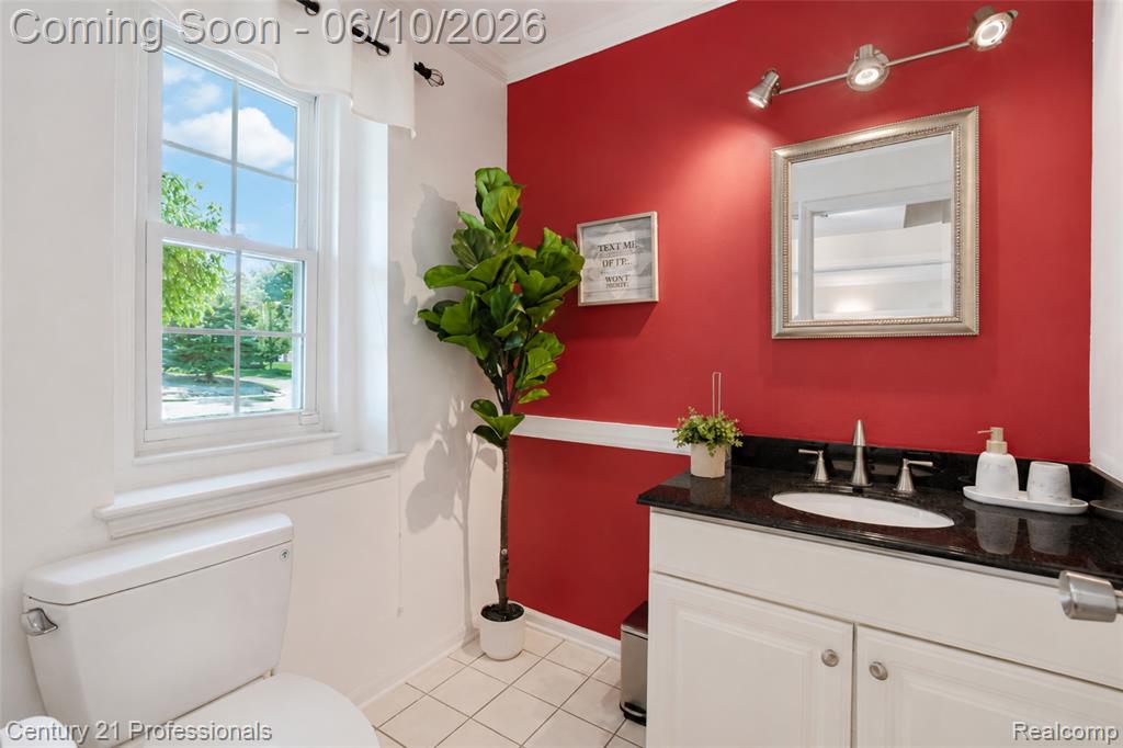 425 Cherry Grove Lane, Walled Lake, MI 48390 — Photo 10