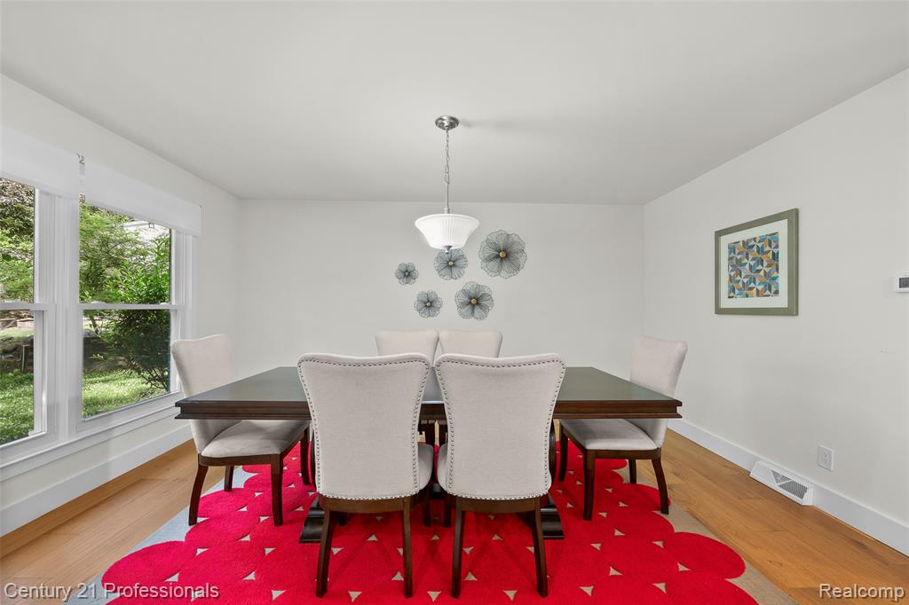 745 Hawthorne Drive, Bloomfield Hills, MI 48304 — Photo 21