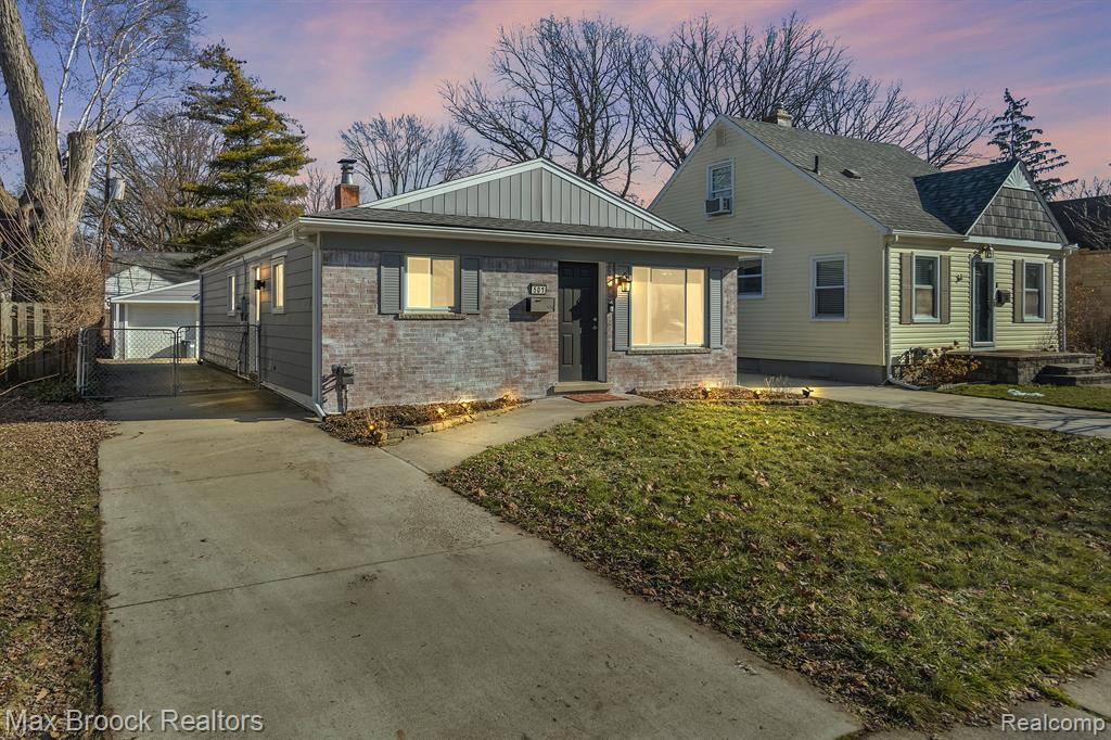 501 S Edgeworth Avenue, Royal Oak, MI 48067 — front exterior