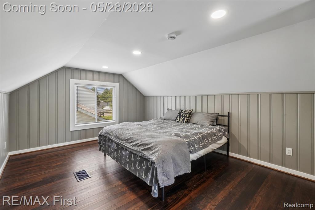 9403 Buckingham Street, White Lake, MI — Photo 18