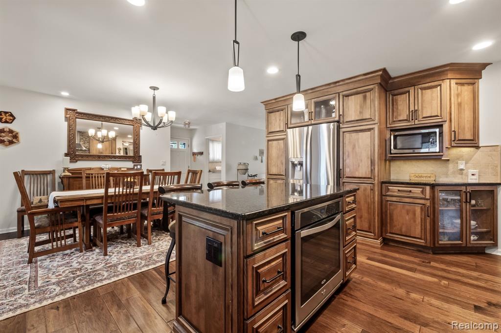 2420 Garland Street, Keego Harbor, MI 48320 — Photo 11