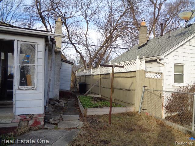 14995 Maddelein Street - Photo 3