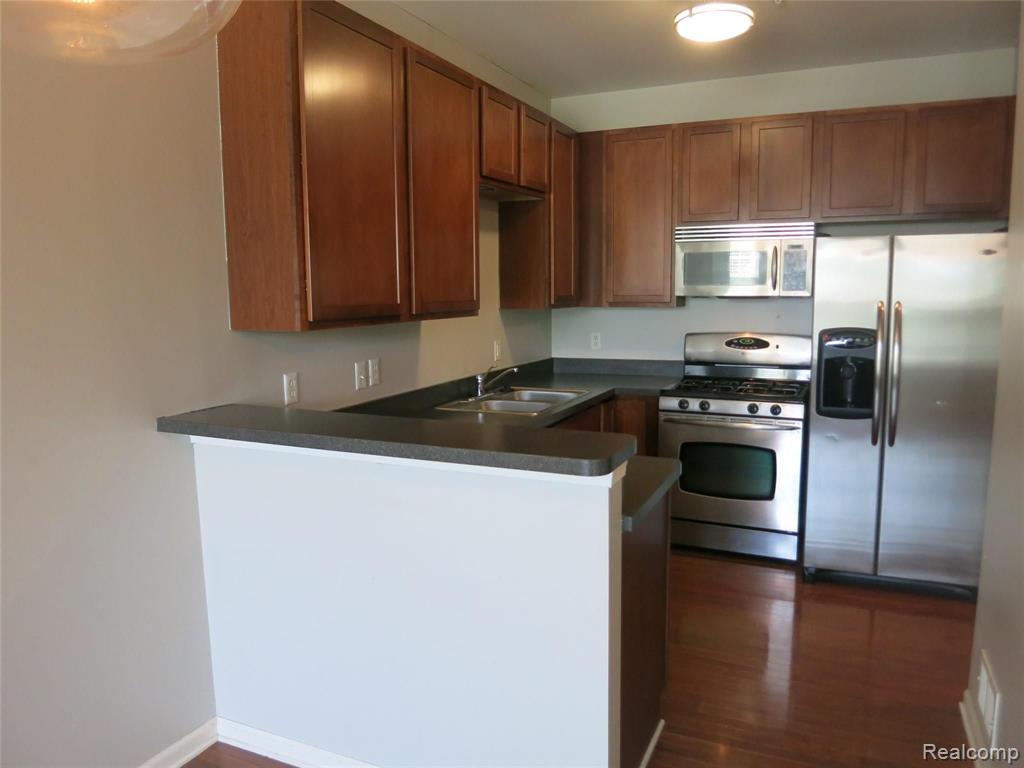 685 SUMMERFIELD Drive, Westland, MI — Photo 4