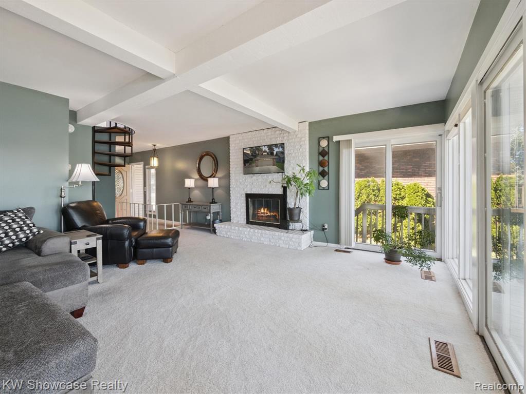 688 Wolverine Drive, Walled Lake, MI 48390 — Photo 23