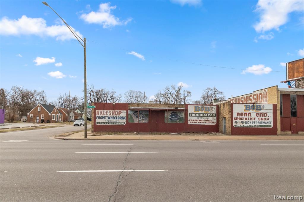 17521 W 8 Mile Road, Detroit, MI 48235 — Photo 16