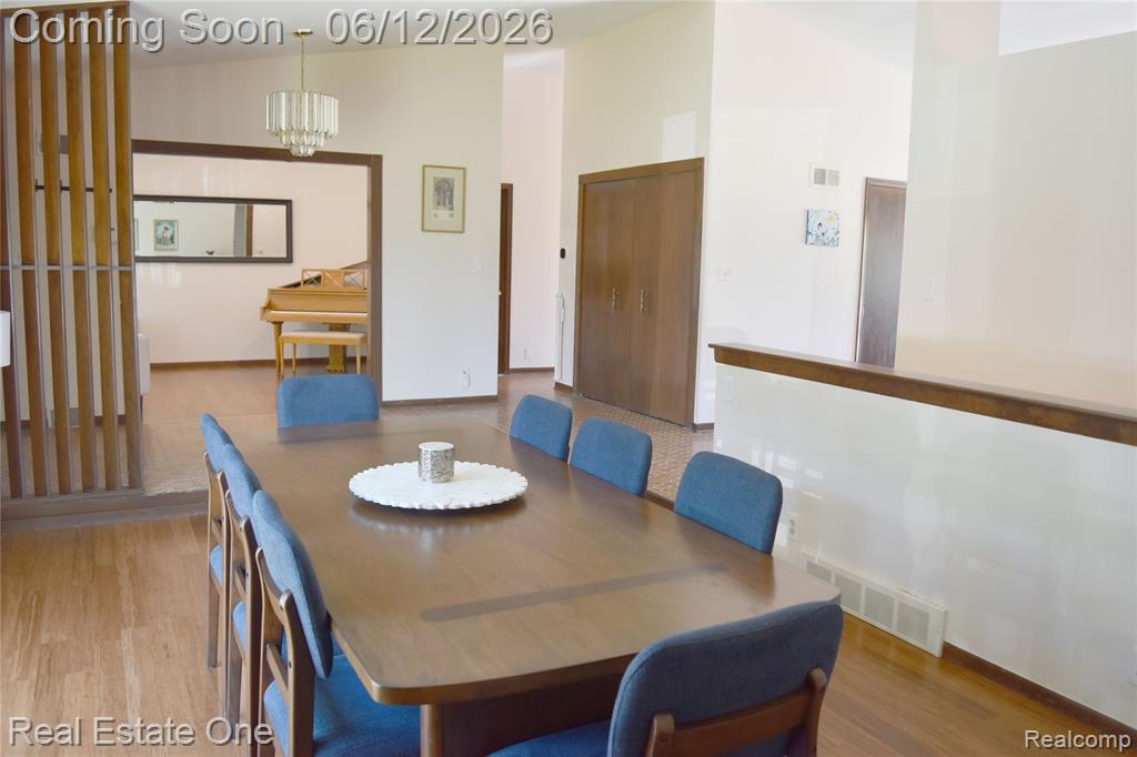 5324 Greenbriar Drive, West Bloomfield, MI 48323 — Photo 5
