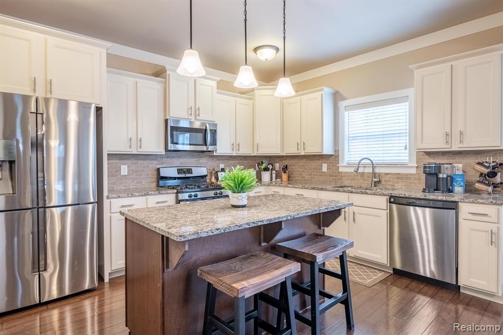9595 NEUMANN Circle, Ypsilanti, MI 48197 — Photo 9