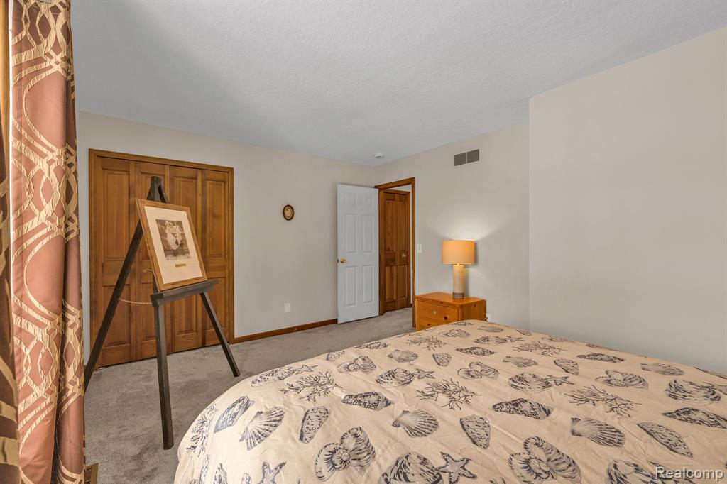 8121 Saint James Drive, Grosse Ile, MI 48138 — Photo 26