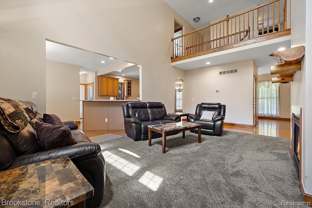 55520 Katie, New Hudson, MI 48165 — Photo 9