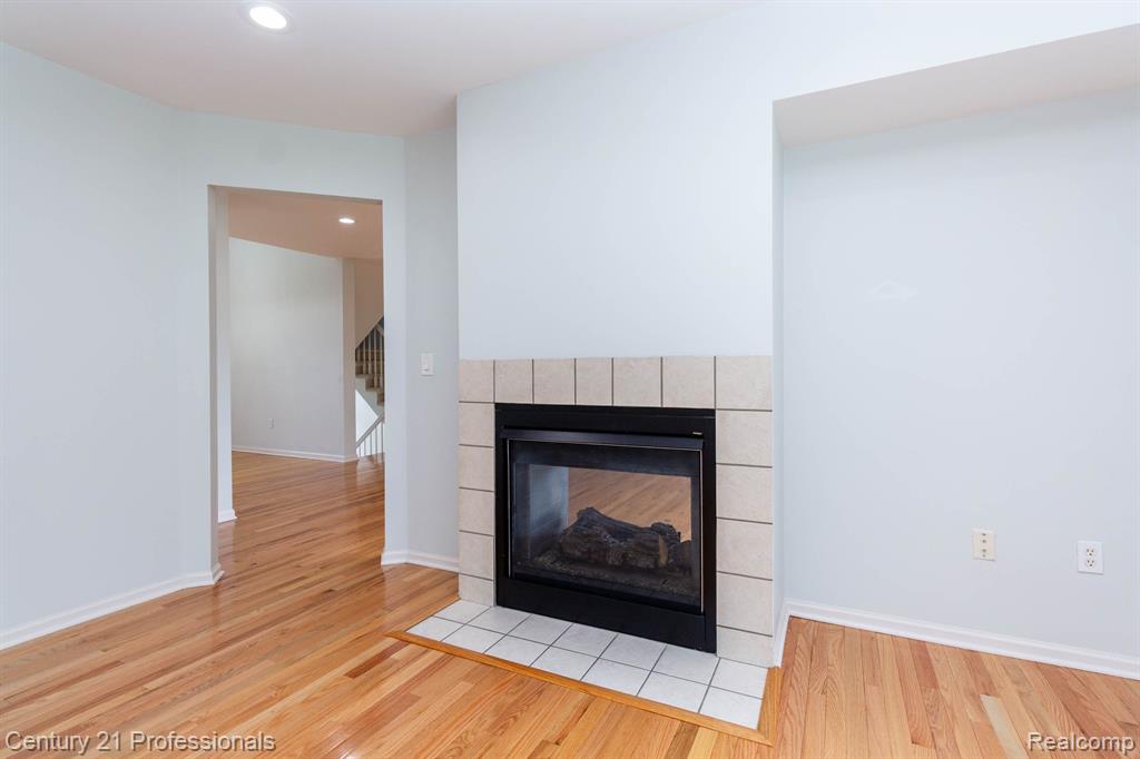 798 SANDALWOOD Drive, Troy, MI 48085 — Photo 19