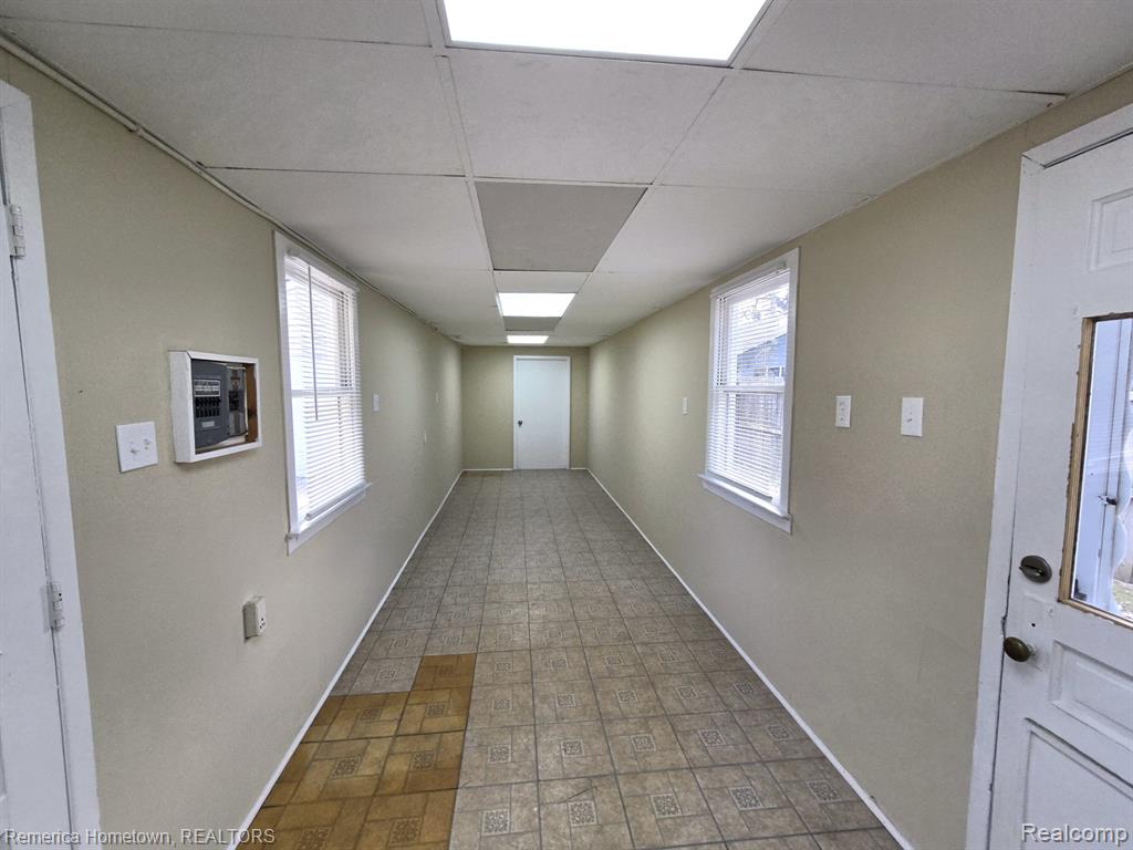 571 W Saratoga Street, Ferndale, MI 48220 — Photo 23