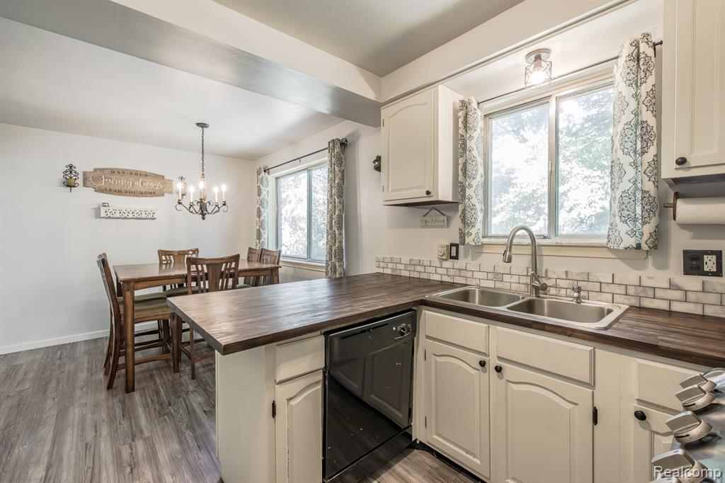 8410 Elizabeth Lake Road, White Lake, MI — Photo 19