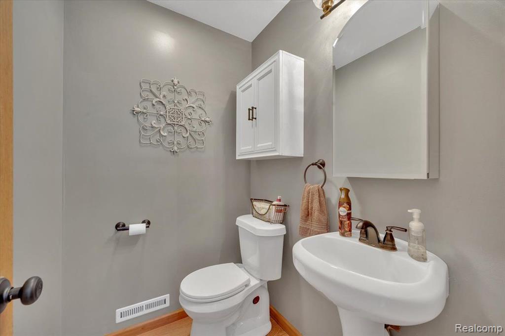3853 N MILL Road, Dryden, MI 48428 — Photo 12