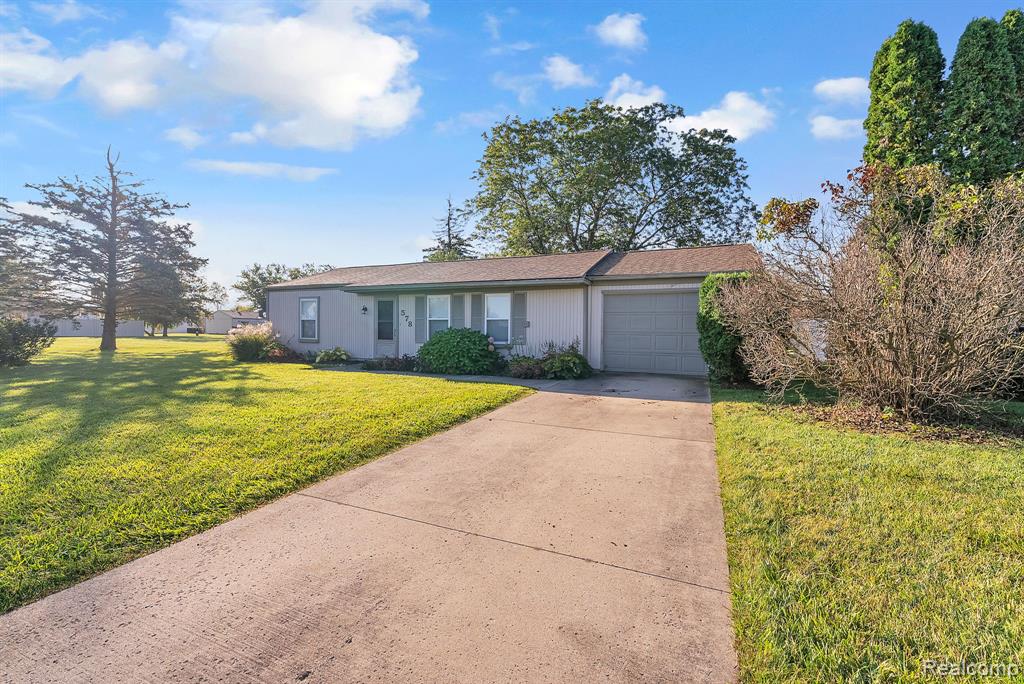 578 Newport Road, Carleton, MI 48117 — Photo 6