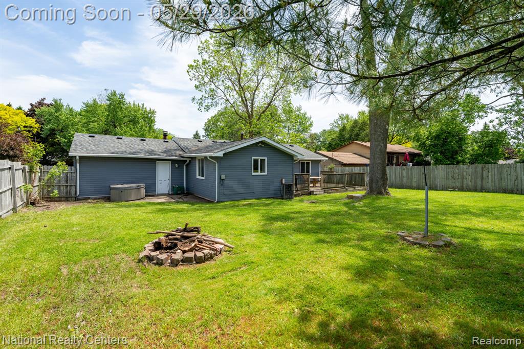 2243 Phillips Road, Auburn Hills, MI 48326 — Photo 26