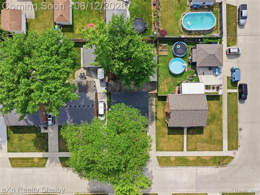 29451 Mark Avenue, Madison Heights, MI 48071 — Photo 45