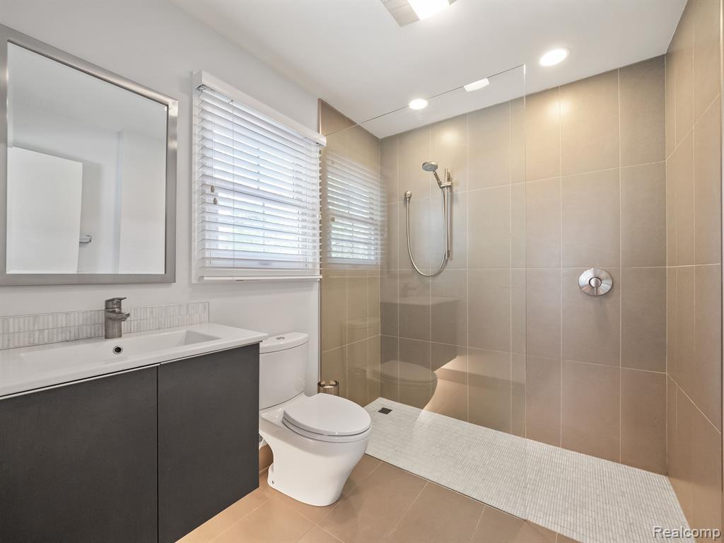 788 S BATES Street, Birmingham, MI 48009 — Photo 37